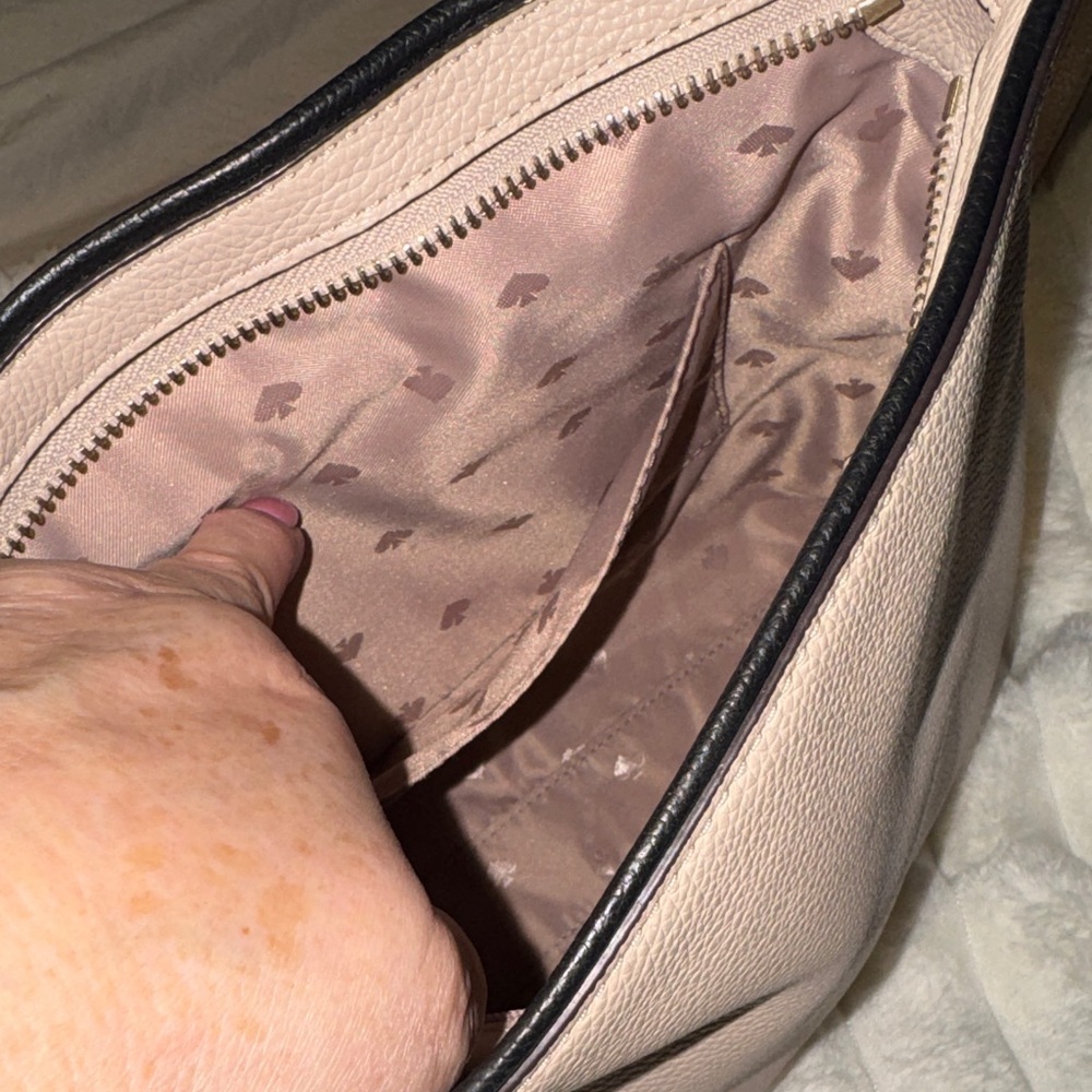 Authentic Kate Spade Crossbody Bag with Wallet Pebble Leather EUC - Picture 6 of 10